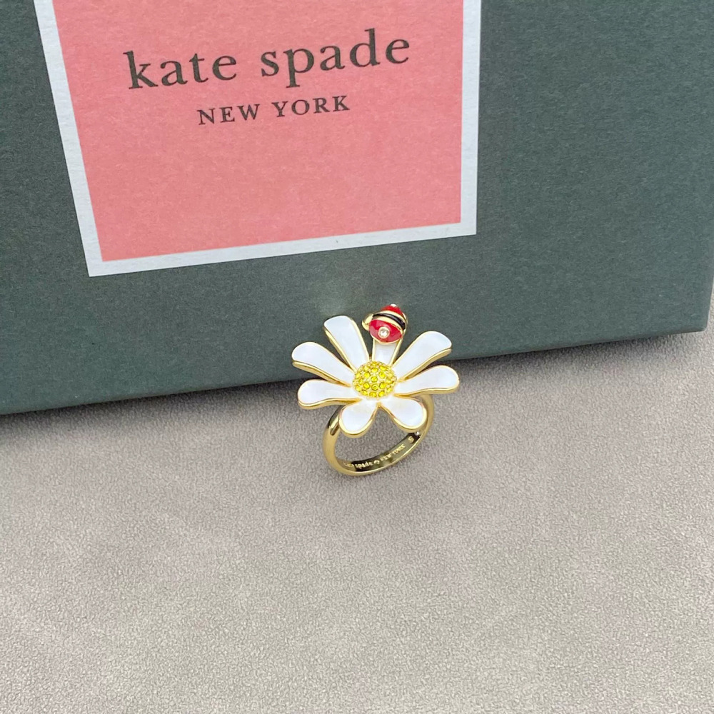 kate spade Rustic Hand Painted Enamel Daisy Ring with Yellow Stamen and Red